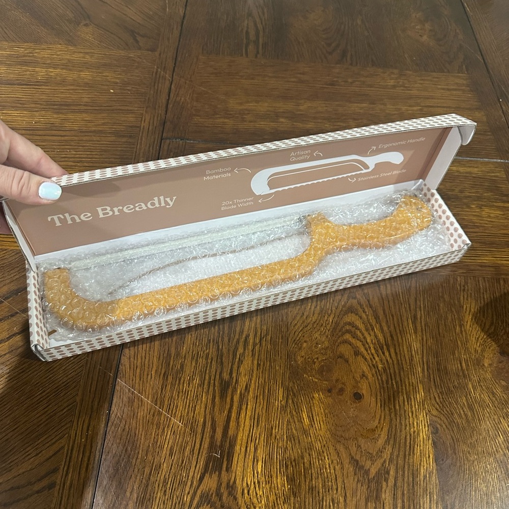 Earthly Bliss Breadly™ Bread Bow Knife – Reversible Serrated Blade (new in box) - Picture 4 of 6